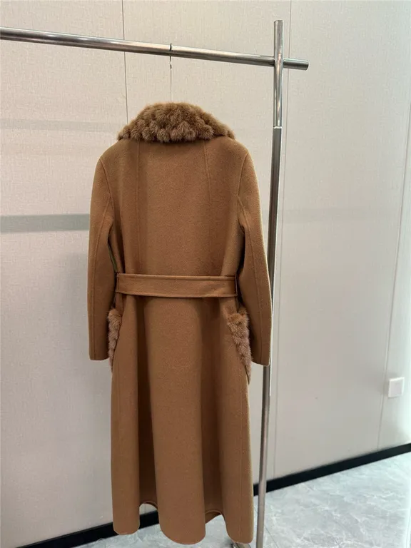 Maxmara mid-length cashmere coat